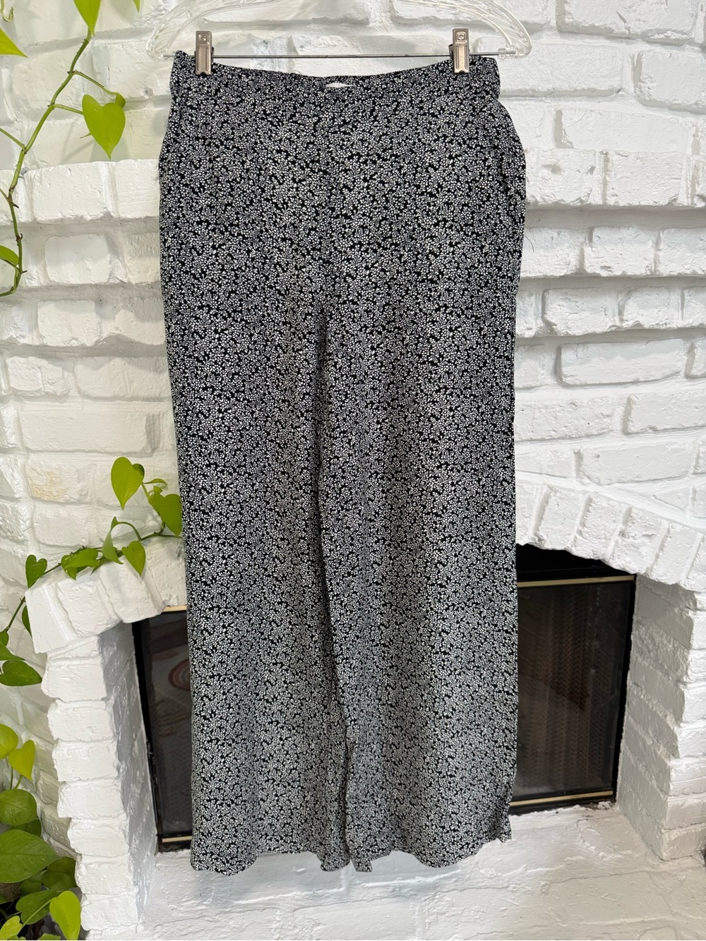 LOFT Black & White Floral Flowy Pants